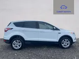 2017 Ford Kuga thumbnail 5