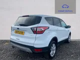 2017 Ford Kuga thumbnail 3