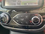 2016 Renault Captur thumbnail 18