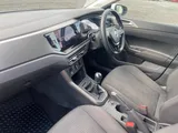 2018 Volkswagen Polo thumbnail 23
