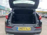 2019 Vauxhall Grandland X thumbnail 9