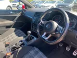 2017 Volkswagen Golf thumbnail 11