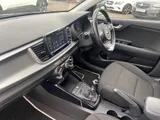 2019 KIA Rio thumbnail 10