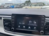2019 KIA Rio thumbnail 16