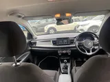 2019 KIA Rio thumbnail 25