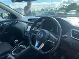 2017 Nissan Qashqai thumbnail 25