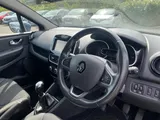 2017 Renault Clio thumbnail 9