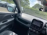 2017 Renault Clio thumbnail 13