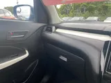 2019 Suzuki Swift thumbnail 17