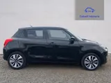 2019 Suzuki Swift thumbnail 2