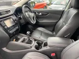 2015 Nissan Qashqai thumbnail 14
