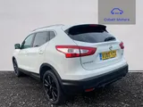 2015 Nissan Qashqai thumbnail 3