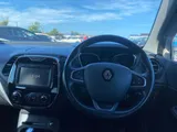 2017 Renault Captur thumbnail 14
