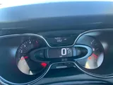 2017 Renault Captur thumbnail 17