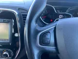 2017 Renault Captur thumbnail 24