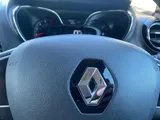 2017 Renault Captur thumbnail 26