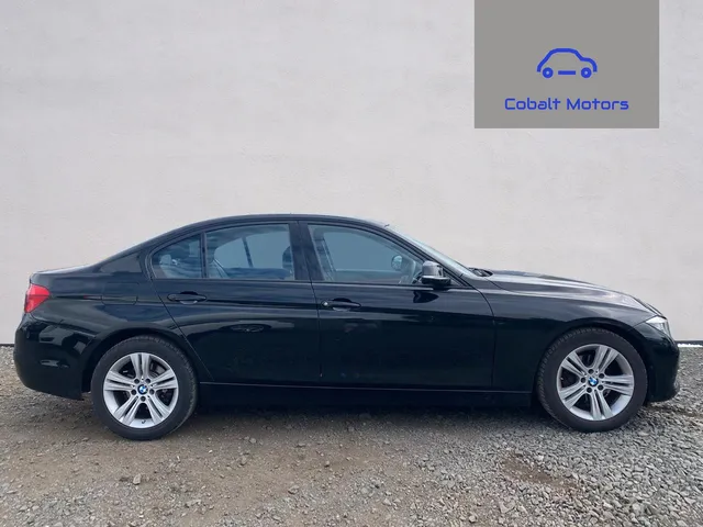 2015 BMW 3 Series — photo 2