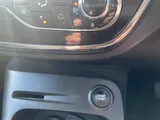 2015 Renault Captur thumbnail 18
