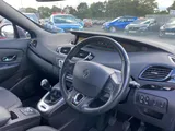2016 Renault Scenic thumbnail 19