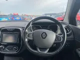 2017 Renault Captur thumbnail 15