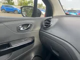 2017 Renault Captur thumbnail 19