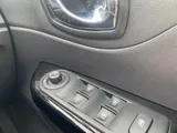 2017 Renault Captur thumbnail 25