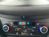2019 Ford Kuga thumbnail 18