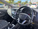 2015 KIA Rio thumbnail 17