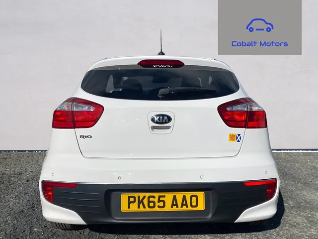 2015 KIA Rio — photo 4