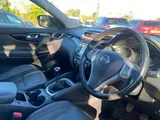 2015 Nissan Qashqai thumbnail 24
