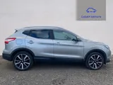 2015 Nissan Qashqai thumbnail 2