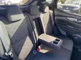 2016 Nissan Qashqai thumbnail 12