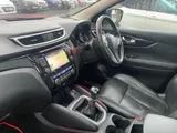 2016 Nissan Qashqai thumbnail 21