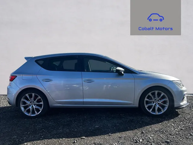 2017 SEAT Leon — photo 2