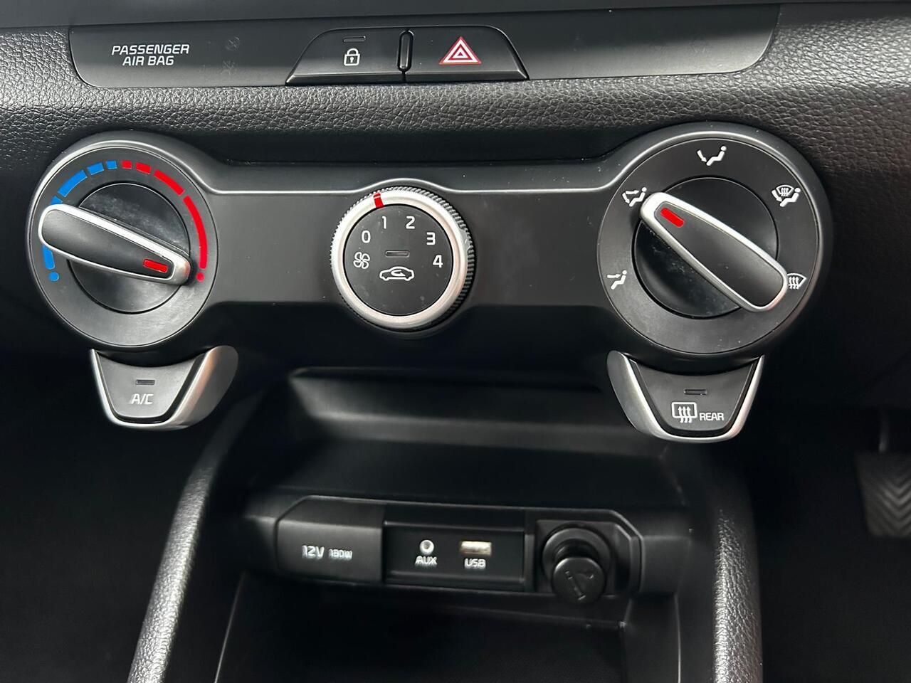 2019 KIA Stonic thumbnail 16