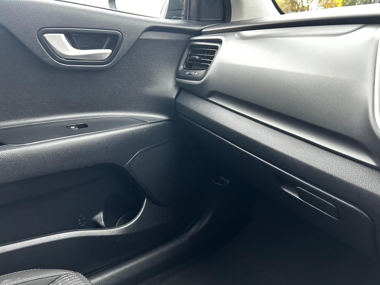 2019 KIA Stonic thumbnail 17