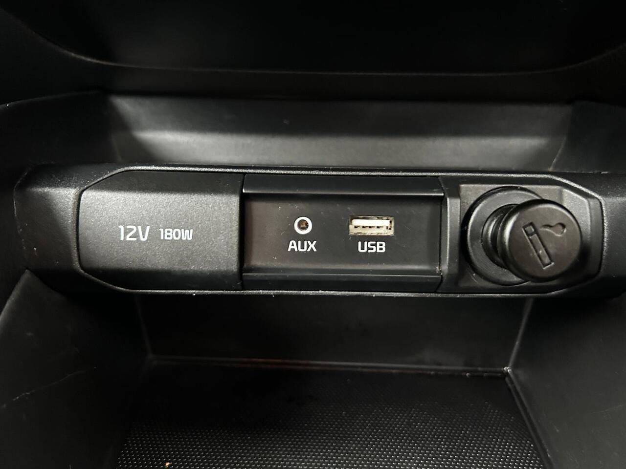 2019 KIA Stonic thumbnail 19