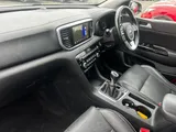 2019 KIA Sportage thumbnail 9