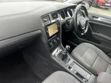 2019 Volkswagen Golf thumbnail 12