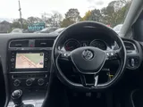 2019 Volkswagen Golf thumbnail 16