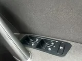 2019 Volkswagen Golf thumbnail 27