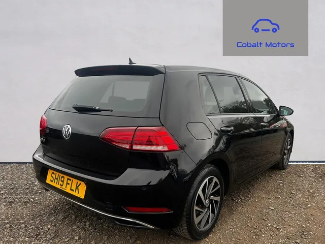 2019 Volkswagen Golf — photo 3