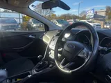 2015 Ford Focus thumbnail 10