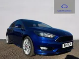 2015 Ford Focus thumbnail 1