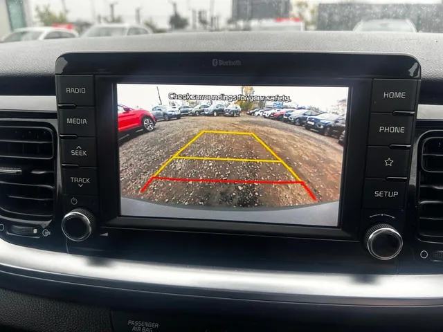 2020 KIA Stonic — photo 3