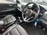 2020 KIA Stonic thumbnail 17