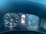 2020 Volvo XC40 thumbnail 10