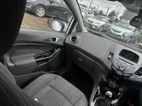2015 Ford Fiesta thumbnail 25