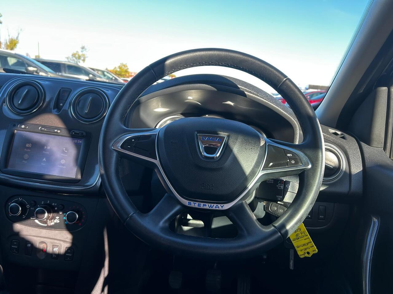 2018 Dacia Sandero thumbnail 9