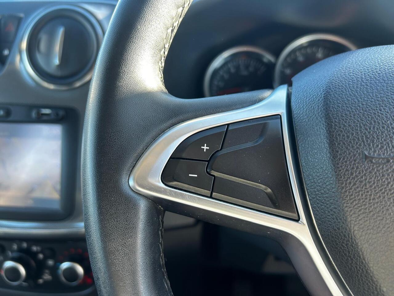 2018 Dacia Sandero thumbnail 14